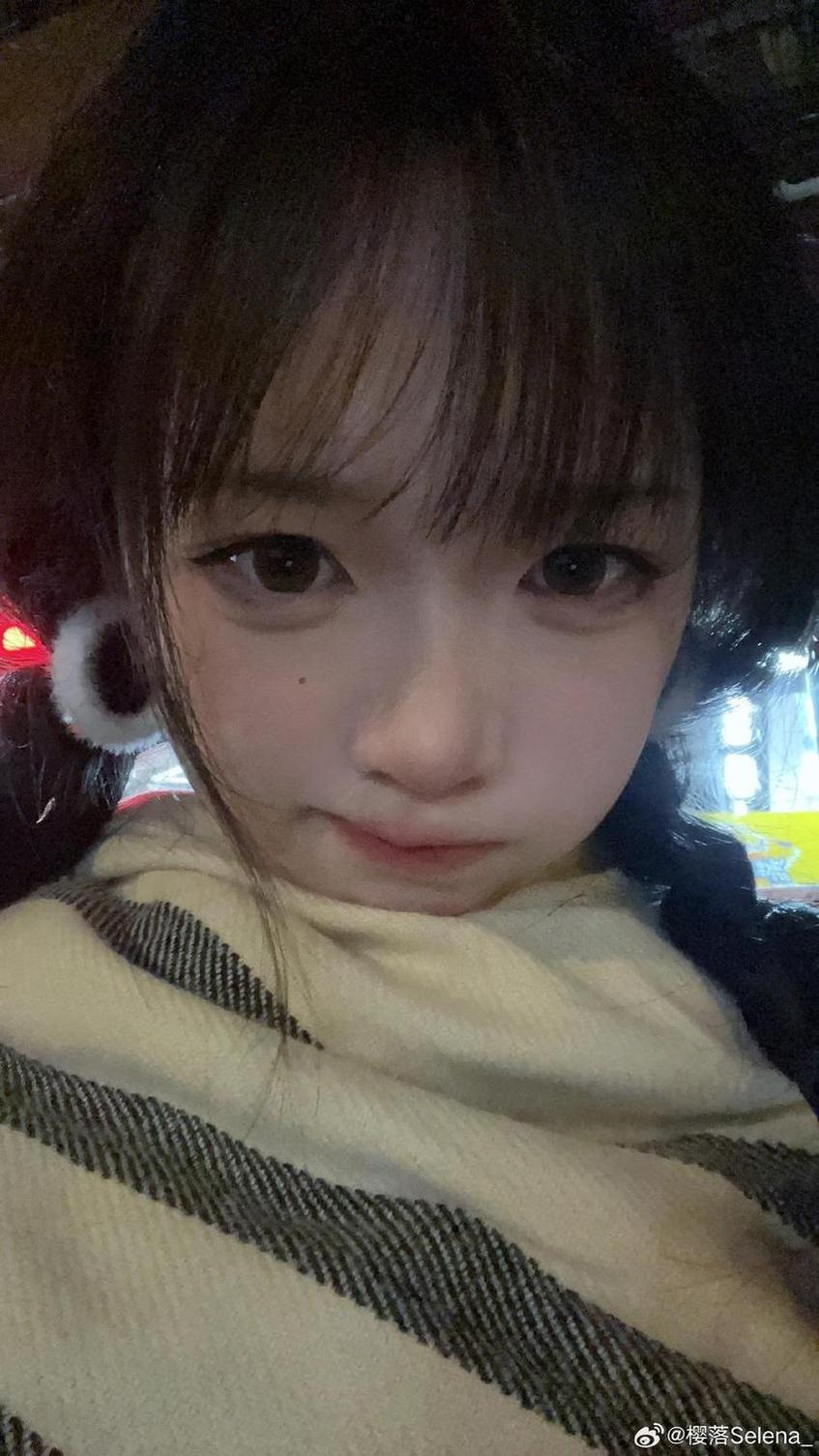 萌栈樱落酱全新写真集，精选美图百看不厌 图1