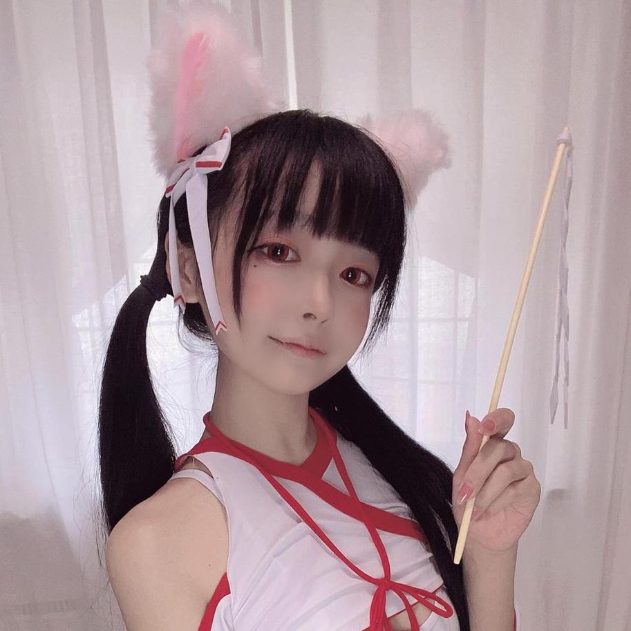 佳佳好难啊背带，美图图包带你领略极致自然之美。 图1