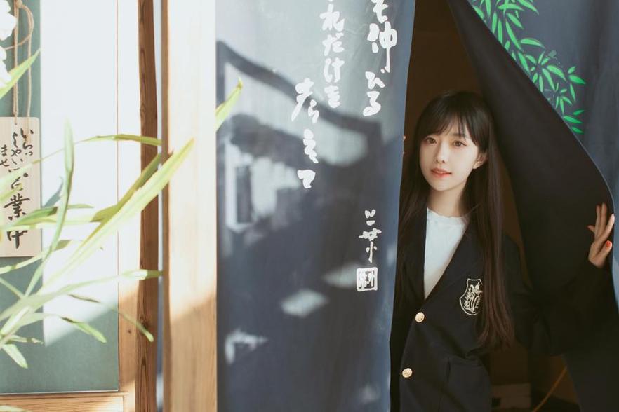 节日特辑：shika小鹿鹿化身万圣节女巫，演绎超震撼cosplay 图1