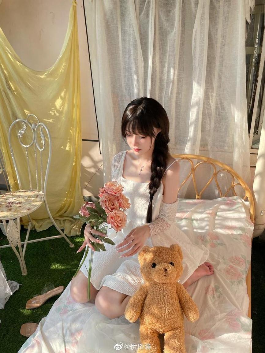 清新美图，不容错过！伊珞瞳cosplay原创合集登录 图1