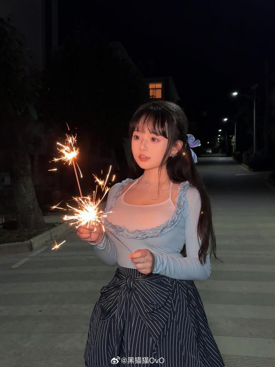 黑猫猫ovo超级好看的原图与您分享，质感真的爆棚 图1