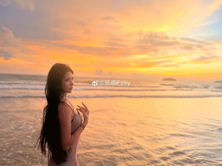 梦幻迷踪，阮邑fairycos的美妆功力尽显 图1