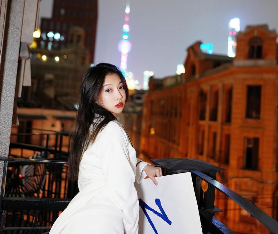 冯木木的微博：原图大放送，cos作品展现细节的美妙之处。 图1