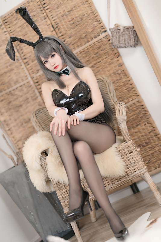 小仓千代w黑丝麻衣兔女郎
