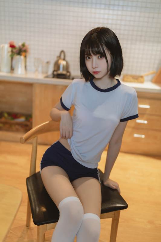 许岚LAN放学回家