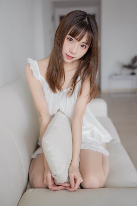 Kitaro绮太郎白色睡衣